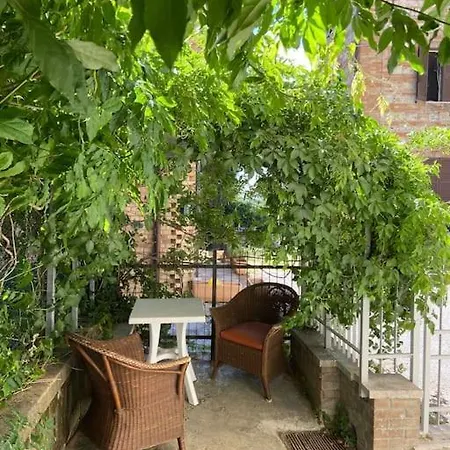 Il Glicine - Monolocale A Due Passi Dal Centro Hébergement de vacances Urbino